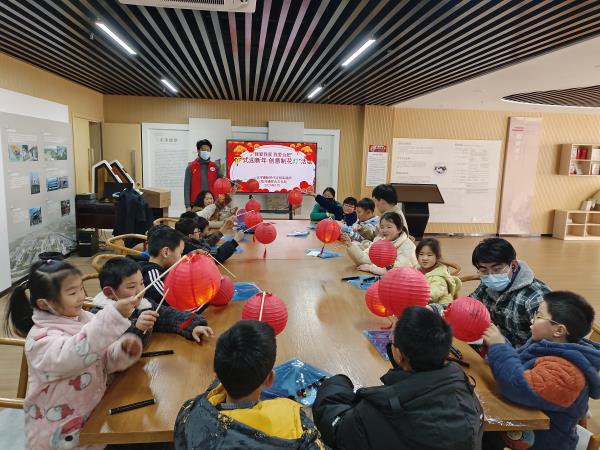 花燈映古鎮(zhèn) 創(chuàng)意迎新年——長臨河鎮(zhèn)舉辦傳統(tǒng)花燈制作與文化藝術交流活動