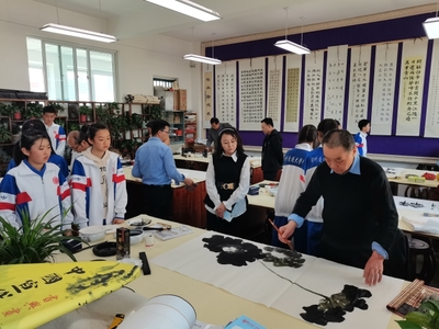 政協蘭州市委員會開展文化進校園活動，架起委員聯系界別群眾的橋梁